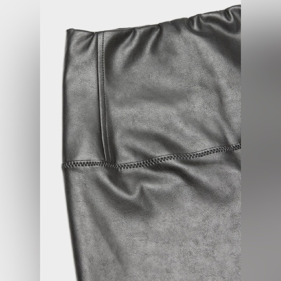 Aritzia Wilfred Daria Faux Leather Olive Green Leggings Pant Size Medium - Picture 12 of 12